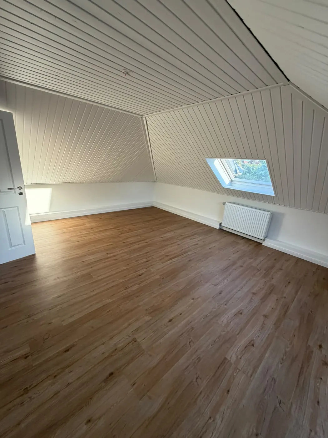 Dachzimmer mit neuem Boden